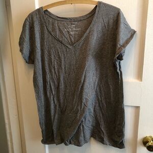 Denver Hayes XL Gray Short Sleeve Relaxed T-Shirt- great to wear with shorts